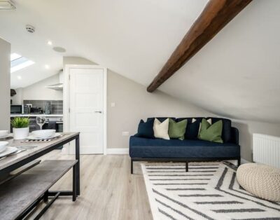 Attico | 2 Bedroom Apartment Sleeping 6 Guests